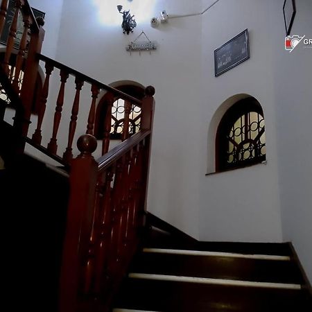 Ceylon Travel And Stay Lodge Battaramulla Ngoại thất bức ảnh